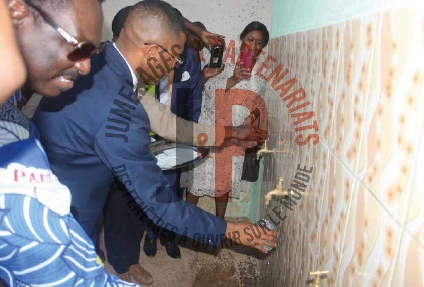 Accès à de l’eau potable à Yaoundé 5 : Le maire Augustin Bala mise sur le solaire pour changer le quotidien