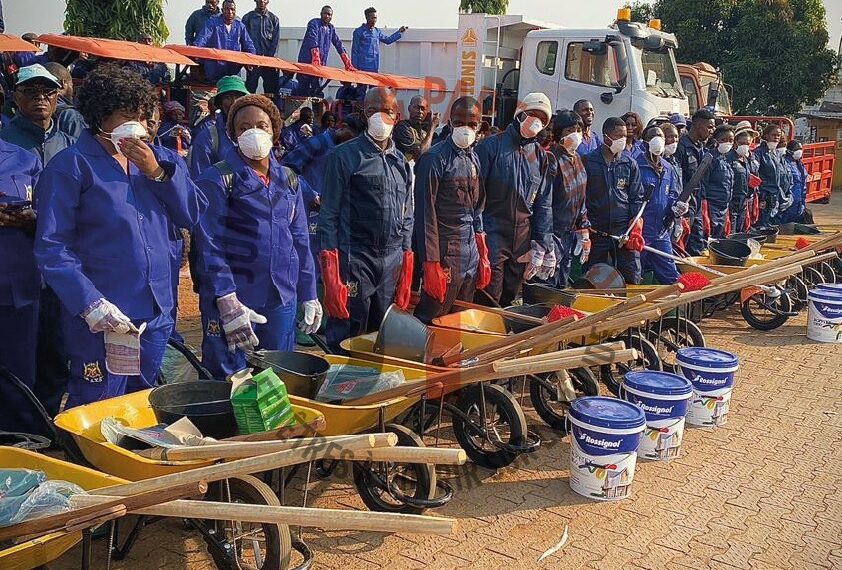 « Yaoundé 3 Clean City » : 450 jeunes mobilisés pour redonner un visage propre à l’arrondissement