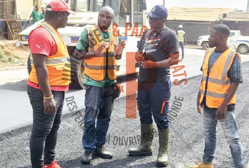 Yaoundé 6 : Les travaux d’enrobés lancés sur l’axe Total Mendong-Biyem-Assi Supérette