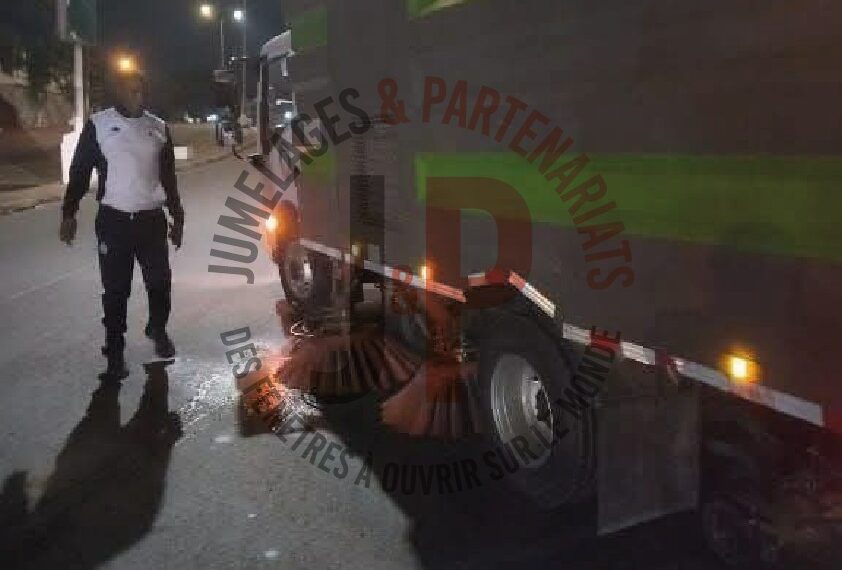 Yaoundé 5 teste la balayeuse mécanique sur l’axe Poste centrale-Carrefour Pakita