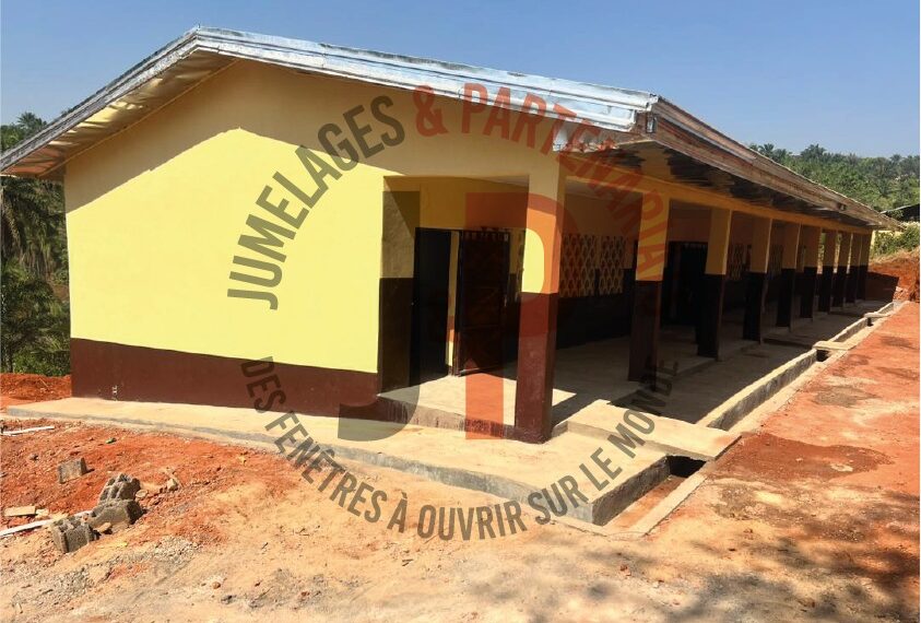 Njissé : El Hadj Nchinmoun Oumarou offre un bâtiment scolaire…