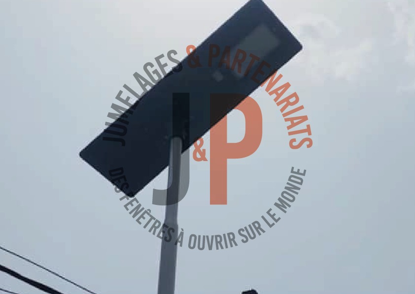 Ramadan à Douala 2è : 20 lampadaires solaires pour éclairer la foi et renforcer la sécurité…