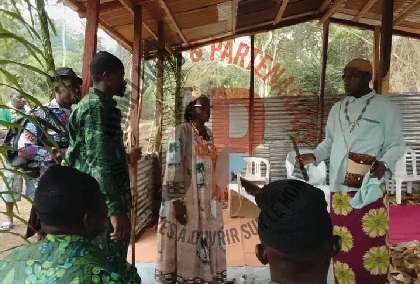 Ndogbong : Le Sous-préfet de Yabassi à l’écoute des préoccupations…