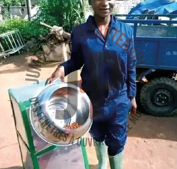 Innovation : Une camerounaise invente une machine…